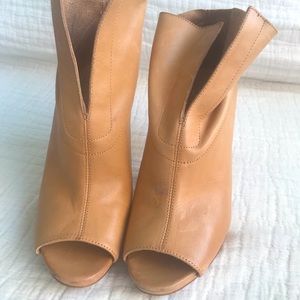 Vince Camuto Ankle boots
